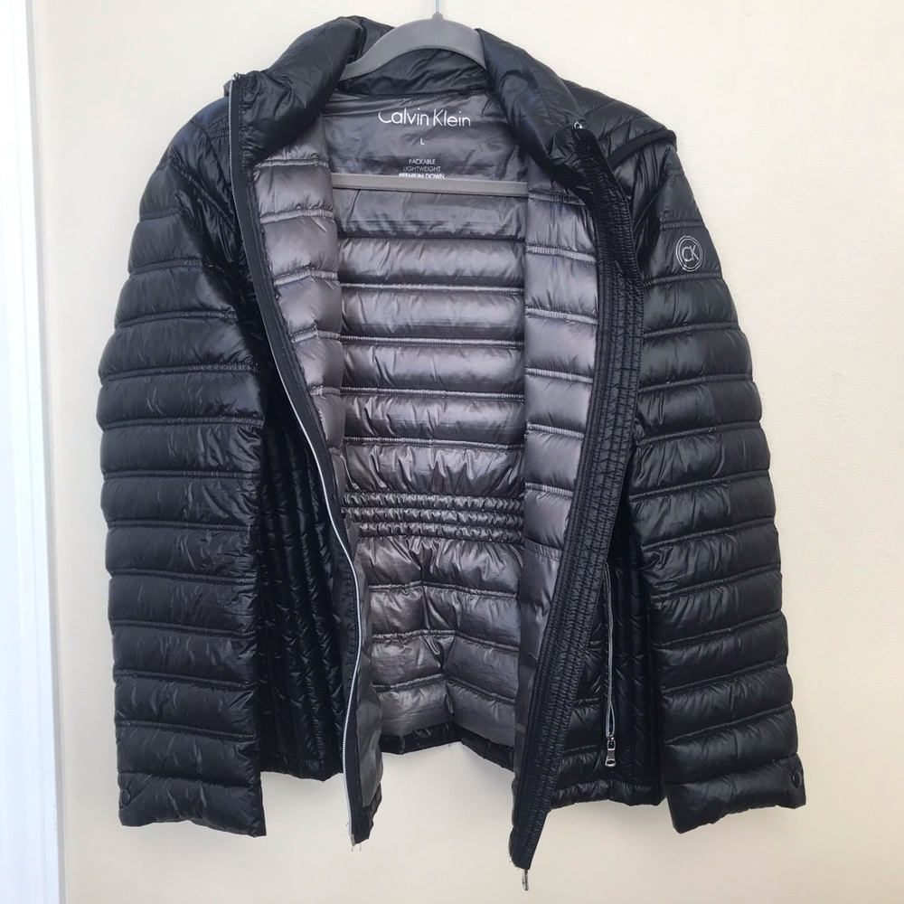 Calvin Klein PACKABLE DOWN HOODED PUFFER JACKET